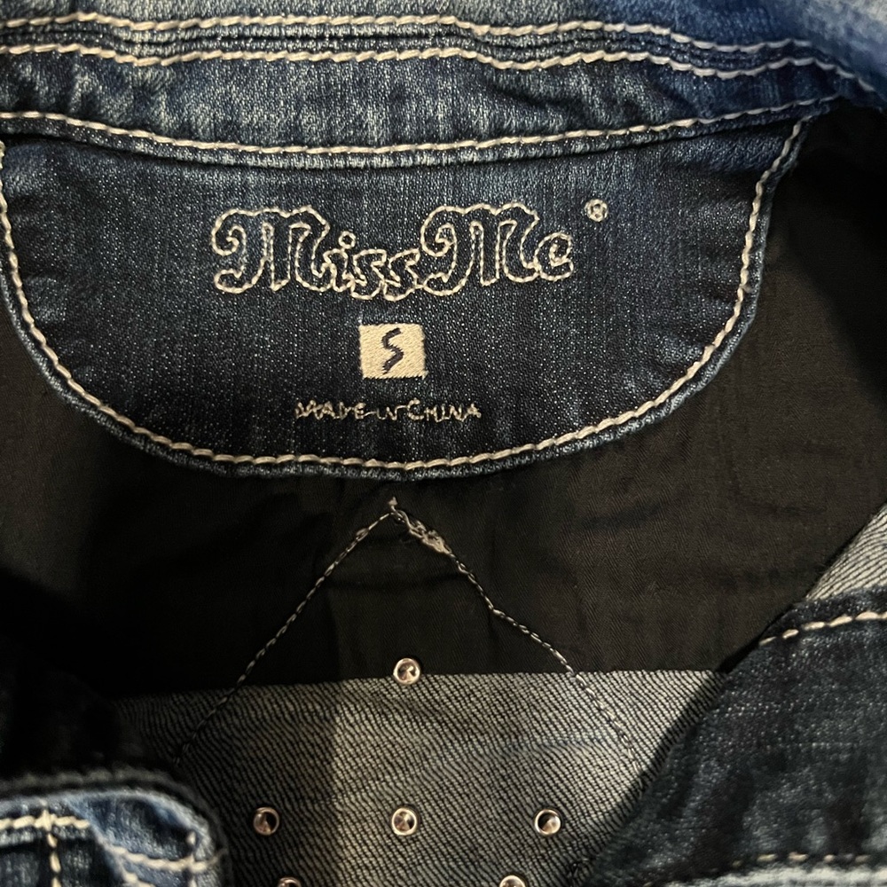 Miss Me Y2K Distressed Blue Denim Jacket Size S - Picture 2 of 5
